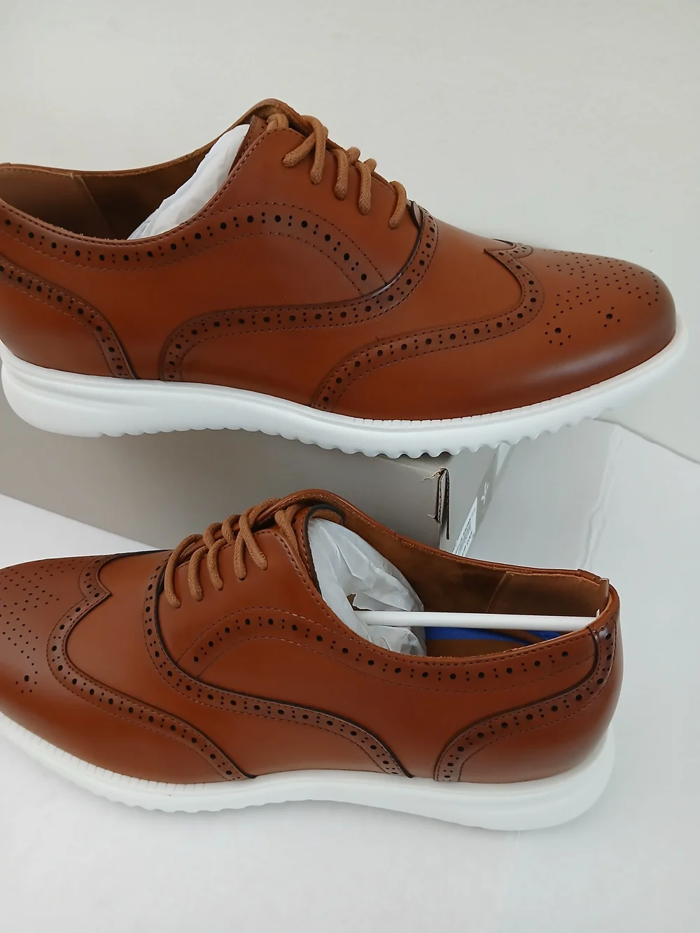 Kenneth Cole Tan Men's Nio Wingtip Lace Up Oxfords with White Sole $30
